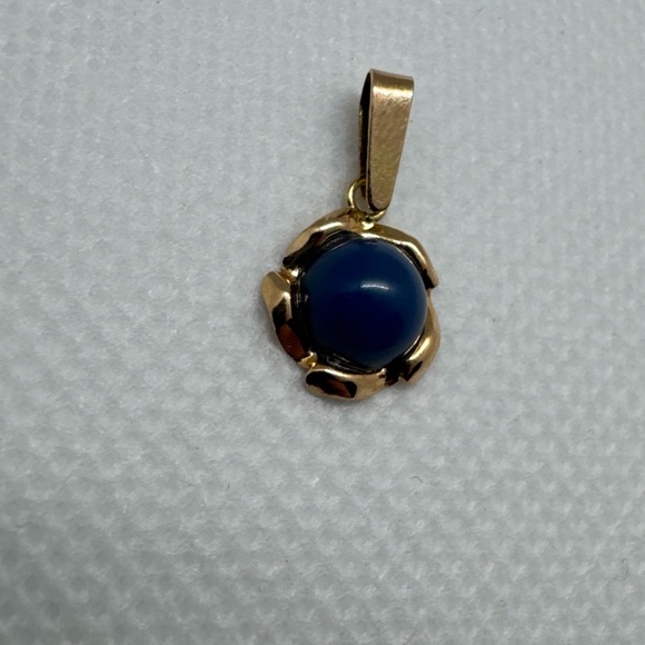 Vintage 14K Yellow Gold Blue Gemstone Accent Charm Pendant, Europe, Finland, 585 - Picture 2 of 11
